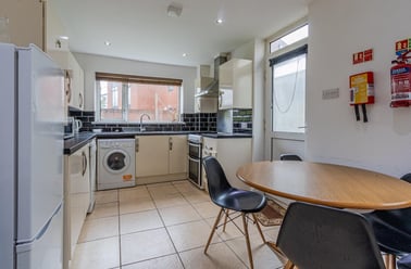 Minister Street, Cathays, Cardiff - Image 3